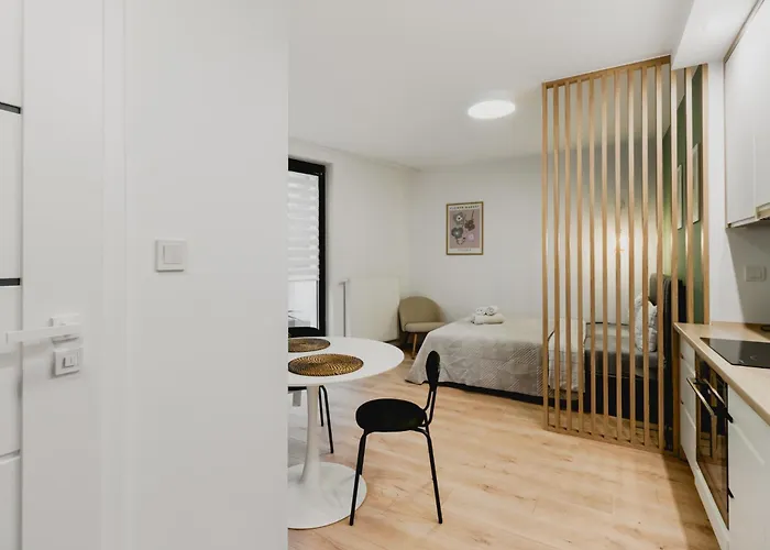 Urban Chic - Center - Luxury - Towarowaab Street Apartman *