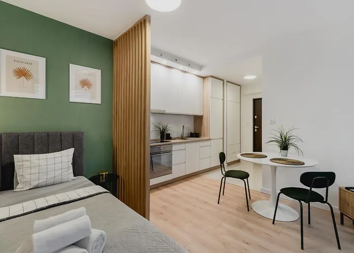 Urban Chic - Center - Luxury - Towarowaab Street Apartman *